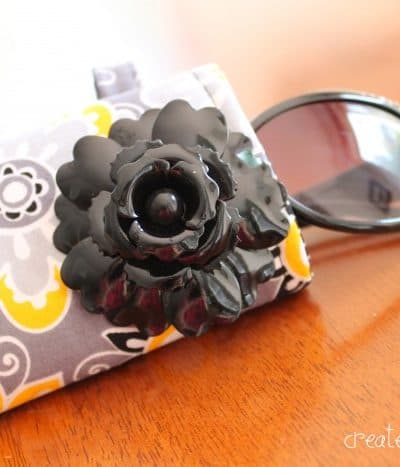 Stitched Sunglasses Case via createcraftlove.com #sewing #sunglassescase