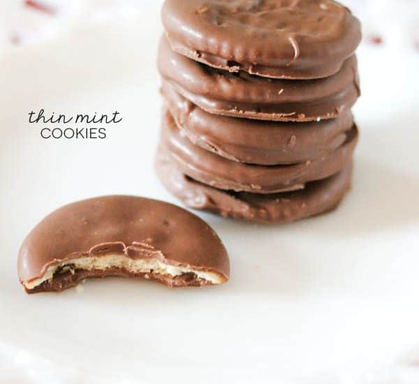 These Thin Mint Cookies are super easy to whip up! Get the recipe at createcraftlove.com