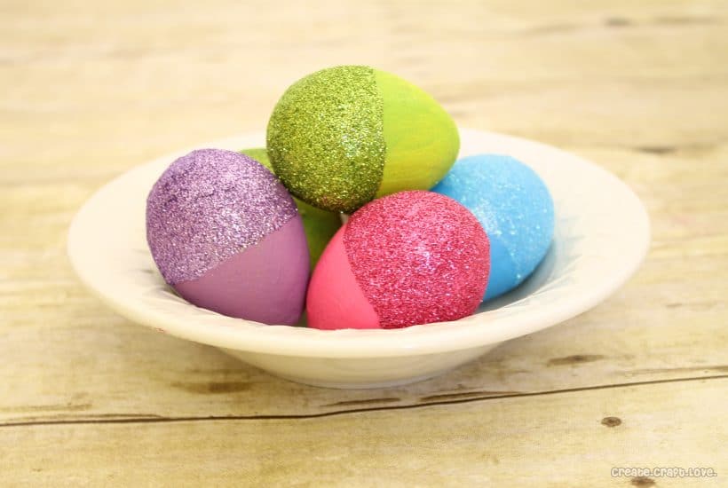 Glitter Dipped Easter Eggs via createcraftlove.com #easter #crafts #glitter