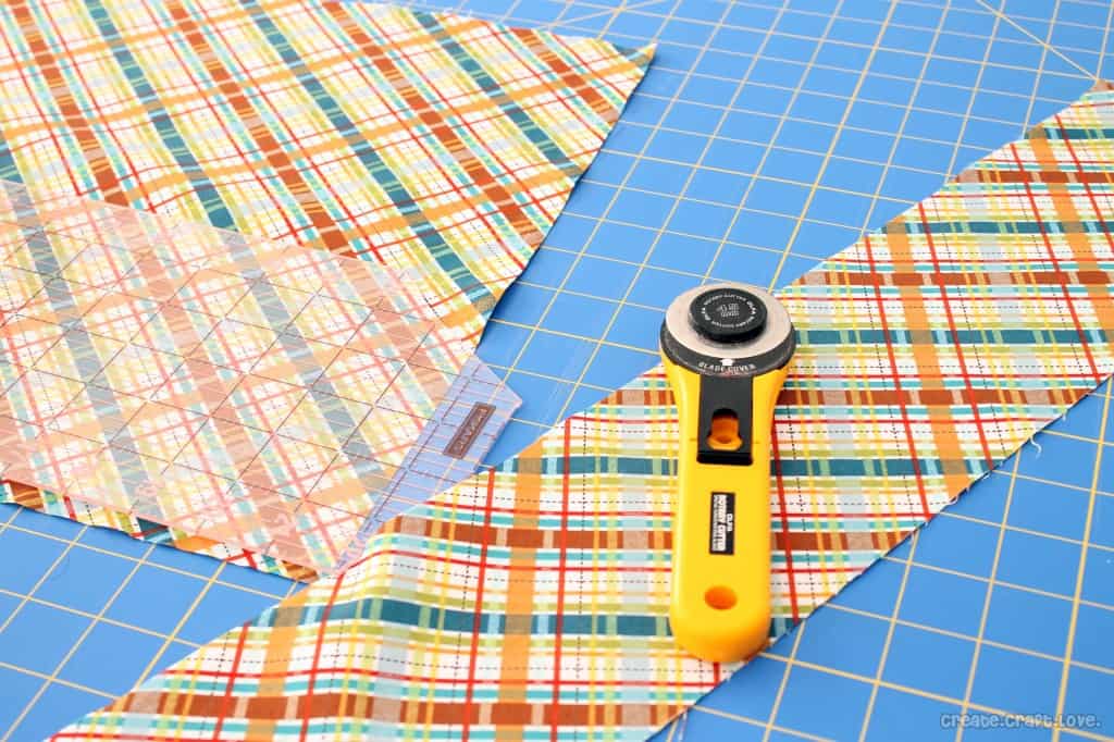 Quilt Along: Cutting the Fabric at createcraftlove.com #quilting #cuttingthefabric