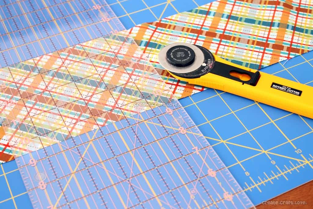 Quilt Along: Cutting the Fabric at createcraftlove.com #quilting #cuttingthefabric