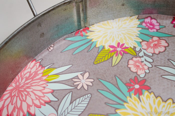 upcycle-tray-trimming-paper