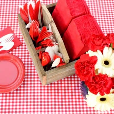 DIY Buffet Caddy from an Old Pallet - full tutorial at createcraftlove.com #DIY #buffetcaddy #powertools #ryobination