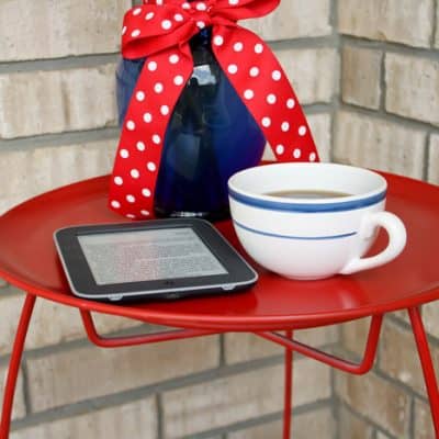 DIY Ice Cream Parlor Table via createcraftlove.com #DIY #outdoor #furniture #table