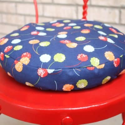 Simple Round Cushion Tutorial from createcraftlove.com #sewing #round #cushions