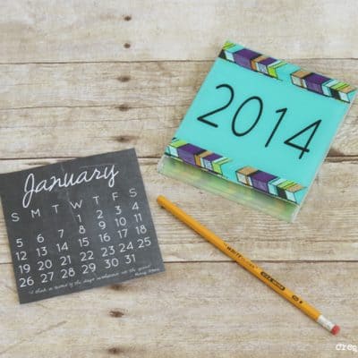 2014 DIY Calendar Case and 12 FREE Printables via createcraftlove.com #stockingstuffer #christmas #printables