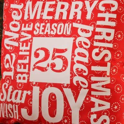 Christmas Subway Art Throw Pillow for the Ribbon Retreat from createcraftlove.com #christmas #sewing #subwayart