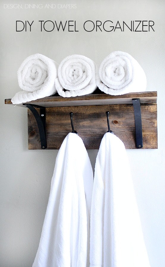Rustic-DIY-Towel-Organizer-and-Rack-Saves-space-and-looks-really-easy-to-make.-Tutorial-included.-via-@tarynatddd