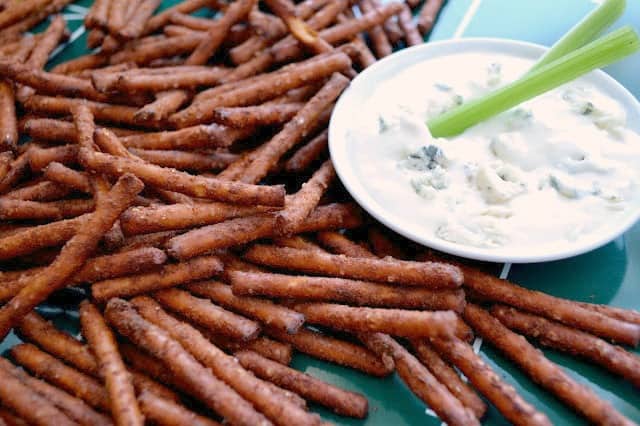 buffalo wing pretzel recipe football gameday snack food 3