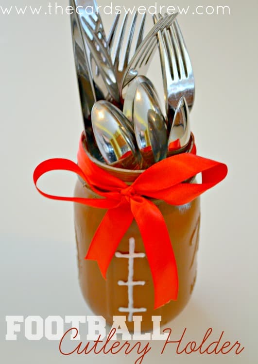 football-cutlery-holder
