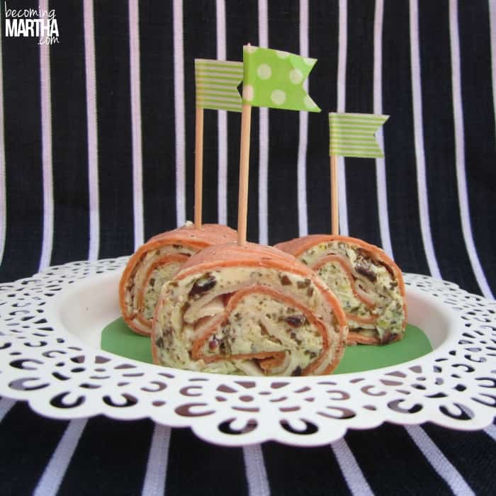 sundried-tomato-turkey-pesto-pinwheel