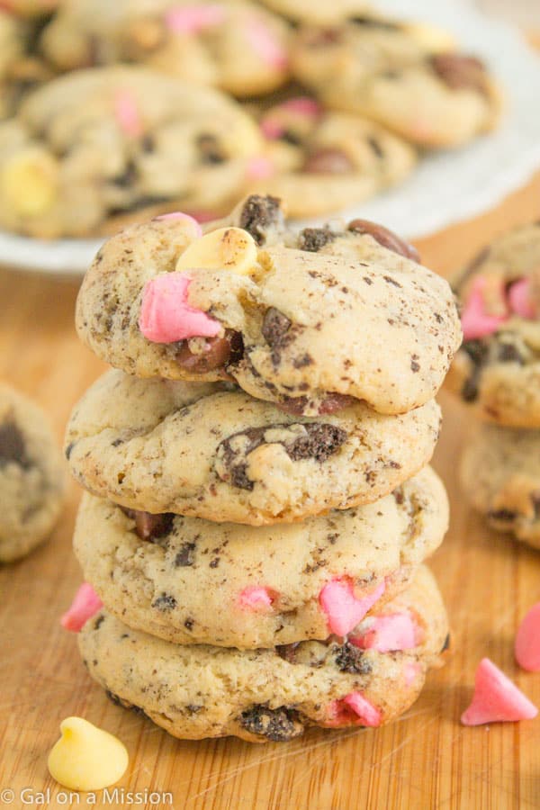 Chewy-Spring-Oreo-Chocolate-Chip-Cookies-2