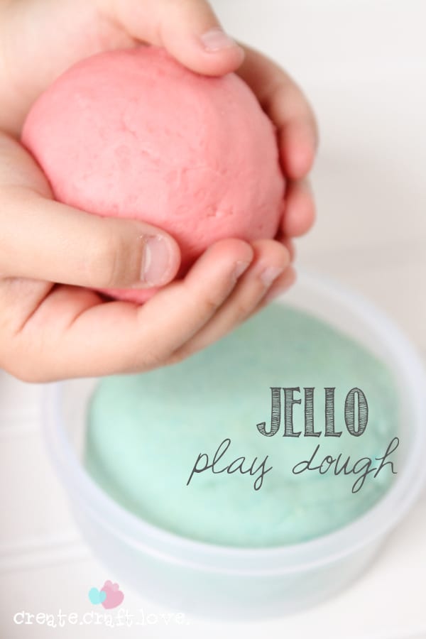 Quick and easy kid's project - Jello Play Dough! #jello #playdough #kidsproject