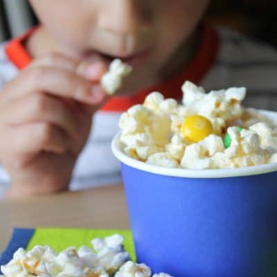 Throw together this Parrot Popcorn Party to celebrate the release of Rio 2! via createcraftlove.com
