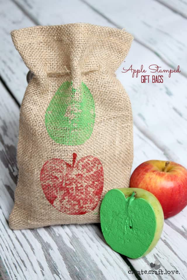 These Apple Stamped Gift Bags are the perfect gift! Add some fresh picked apples and apple recipe of your choice! via createcraftlove.com for The 36th Avenue
