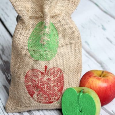 These Apple Stamped Gift Bags are the perfect gift! Add some fresh picked apples and apple recipe of your choice! via createcraftlove.com for The 36th Avenue