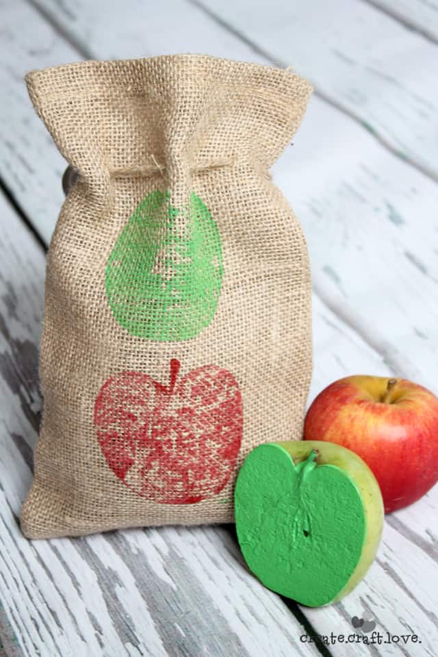 These Apple Stamped Gift Bags are the perfect gift!  Add some fresh picked apples and apple recipe of your choice!  via createcraftlove.com for The 36th Avenue