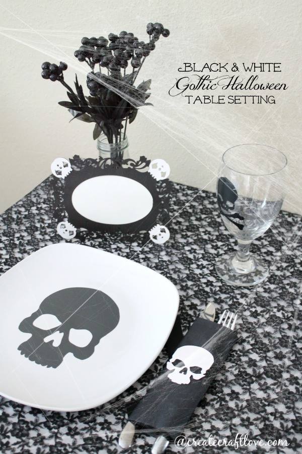 Use your Cricut Explore to create this Gothic Halloween Table Setting! #designspacestar #gothichalloween #halloween #cricutteam5