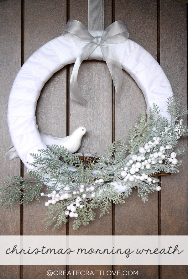  This Christmas Morning Wreath speaks to the soft quiet of a winter's morn. via createcraftlove.com