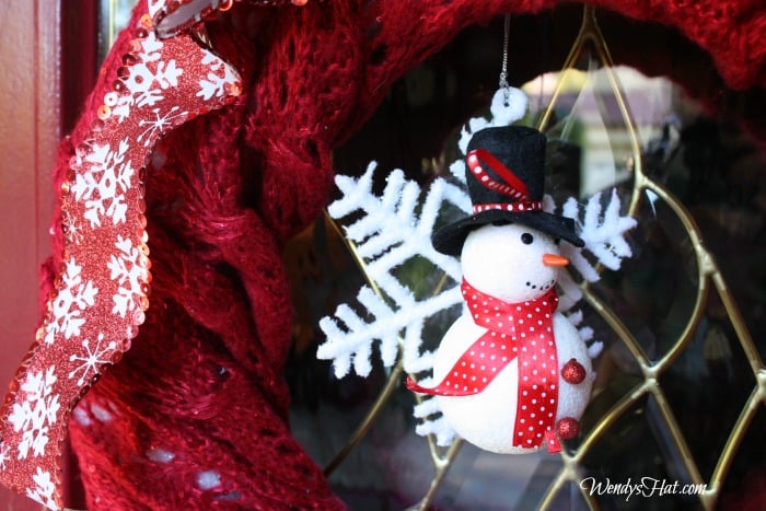 Christmas Scarf Wreath made Simple