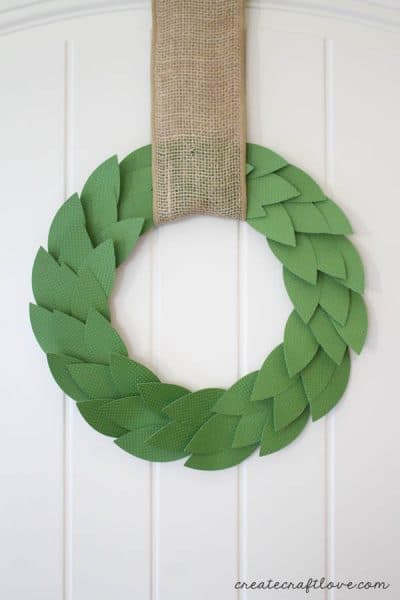 Whip up this Paper Bayleaf Wreath in under 20 minutes! Perfect addition to your Christmas or Holiday Decor! via createcraftlove.com
