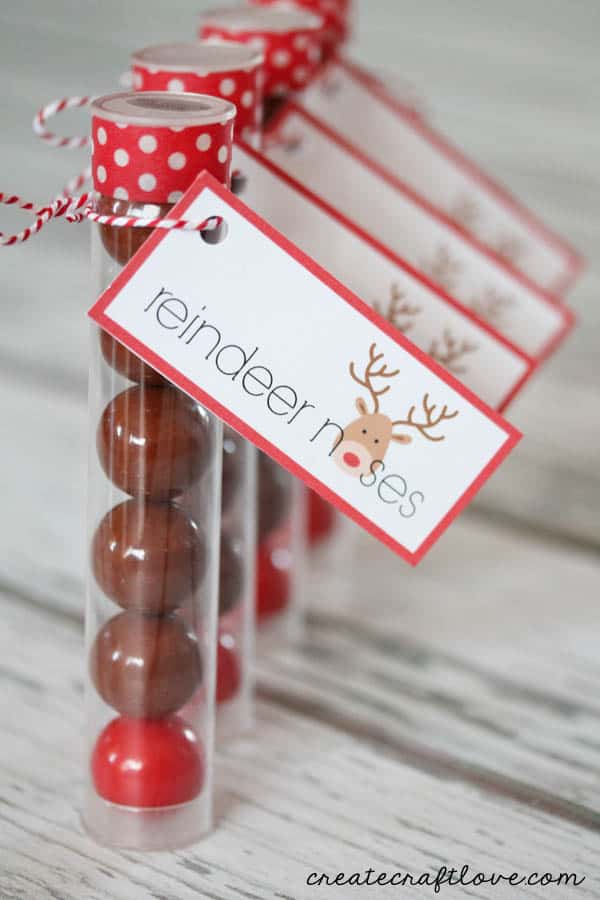 This Reindeer Noses Printable makes a perfect stocking stuffer or classroom party favor! via createcraftlove.com