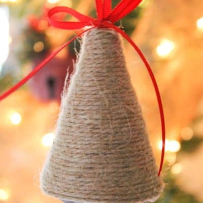 Lovin' the rustic look of these Twine and Twig Christmas Ornaments! via createcraftlove.com