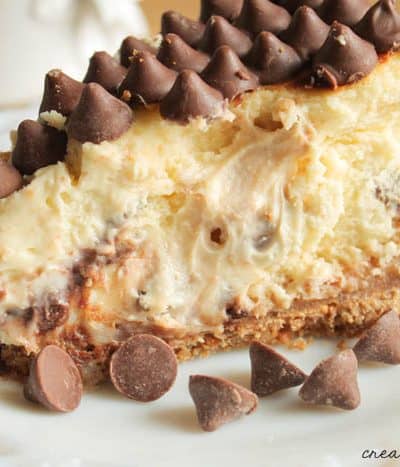 This Chocolate Chip Caramel Cheesecake made with Nestle Toll House DelightFulls is the ONLY cheesecake recipe you will ever need! #DelightFulls #sp #TollHouseTime