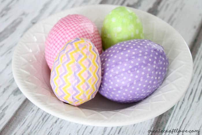 These Washi Tape Easter Eggs can be whipped up in under 10 minutes! via createcraftlove.com
