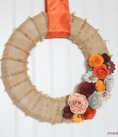 This Fall Harvest Mini Wreath is quickly becoming my new favorite! via createcraftlove.com