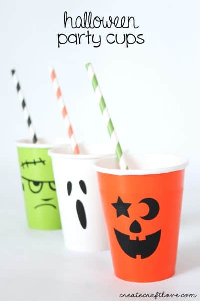 These Halloween Party Cups are so easy to make, it's scary! via createcraftlove.com