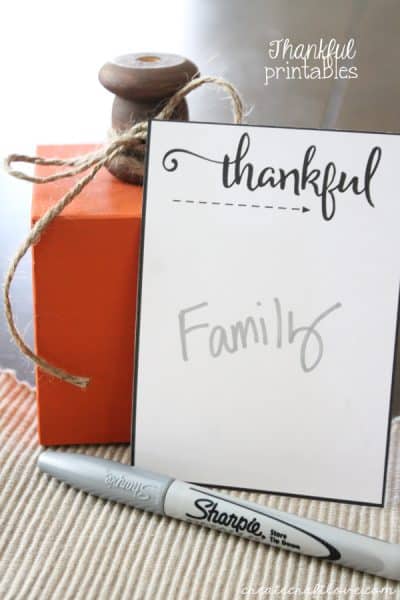 These Thankful Printables are great to set out on the Thanksgiving table to see what everyone is appreciative of today! via createcraftlove.com