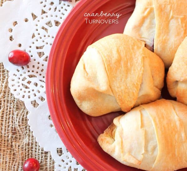 These Cranberry Turnovers are a new twist on an old favorite! #spon via createcraftlove.com