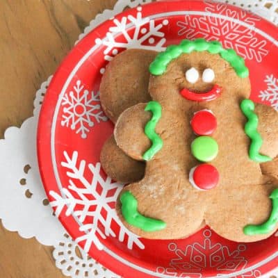 These Gingerbread Cookies turned out great and taste amazing! via createcraftlove.com
