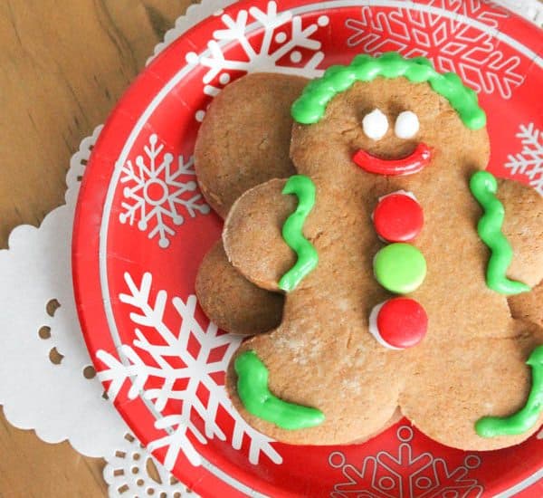 These Gingerbread Cookies turned out great and taste amazing! via createcraftlove.com