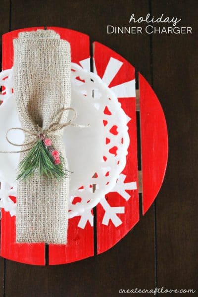 Dress up your holiday table with these Holiday Dinner Chargers! via createcraftlove.com