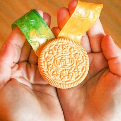 Whip up these Edible Olympic Medals for the Opening Ceremonies! via createcraftlove.com