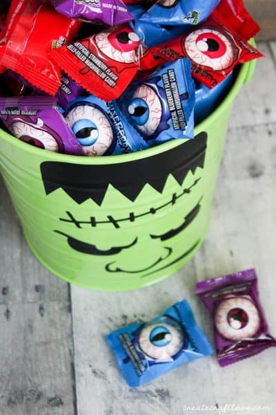 Frankenstein Halloween Candy Bucket that you can make yourself!