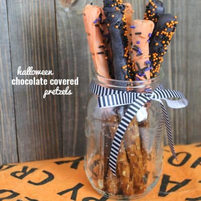 These Halloween Chocolate Covered Pretzels are perfect for your next party!