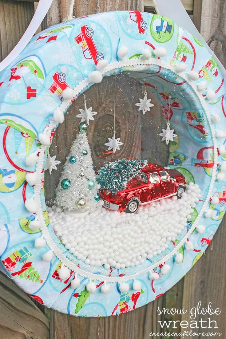 Create your own Snow Globe Wreath that will have you wishing for a winter wonderland!