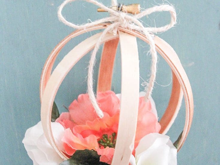Create this stunning Embroidery Hoop Floral Orb to add to your spring decor!  Comes together in less than 10 minutes!
