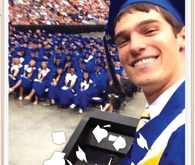 Share your favorite graduation pictures with all of your friends with this free Graduation Geofilter!