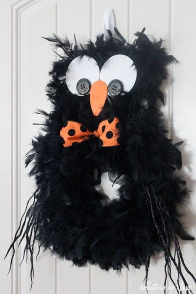 Super cute Halloween Owl Wreath!