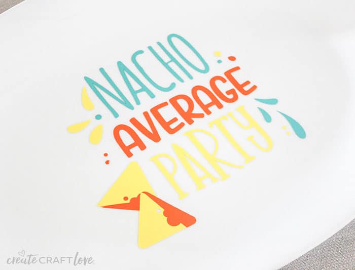 how to layer adhesive vinyl to create fiesta party ware platter
