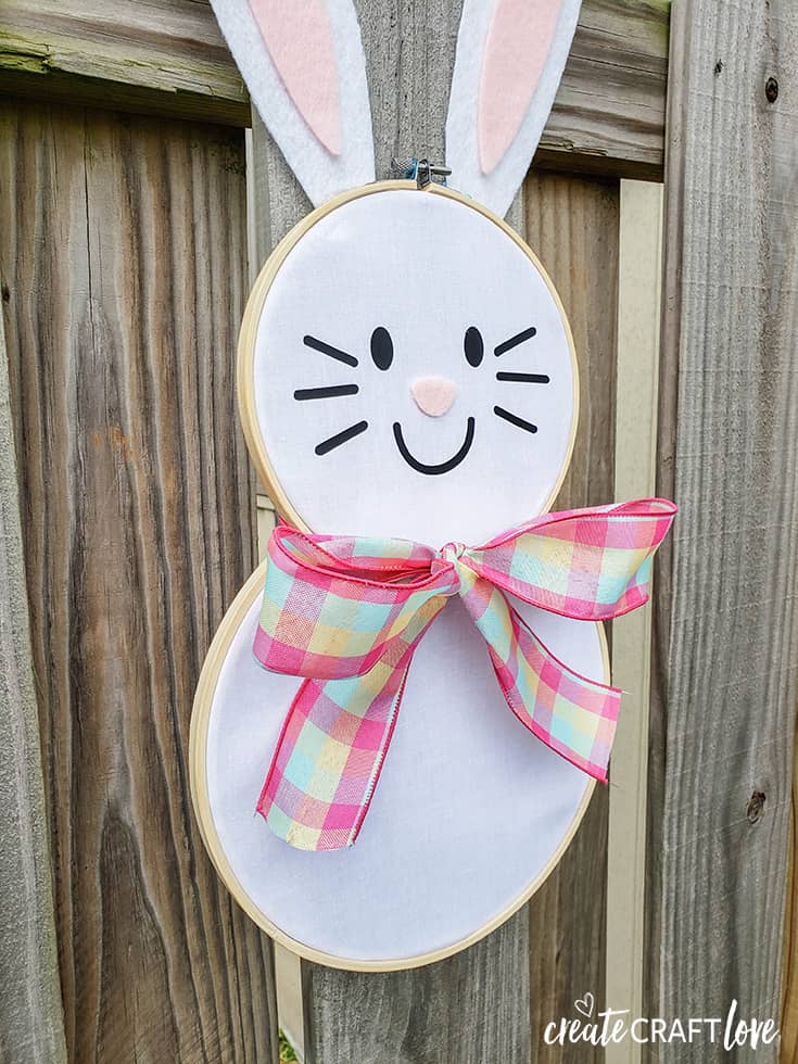 Easter Bunny Hoop Wreath  #createcraftlove #easter #hoopwreath #wreath #easterbunny