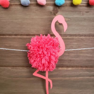 Flamingo Pom Pom Garland #cricut #summer #flamingo #pompom #garland