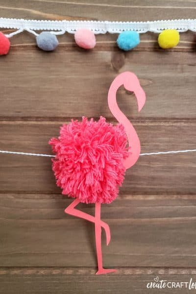 Flamingo Pom Pom Garland #cricut #summer #flamingo #pompom #garland