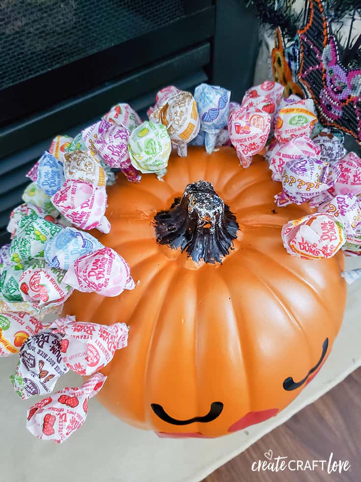 Lovin' this Pumpkin Lollipop Pull! #halloween #halloweencrafts